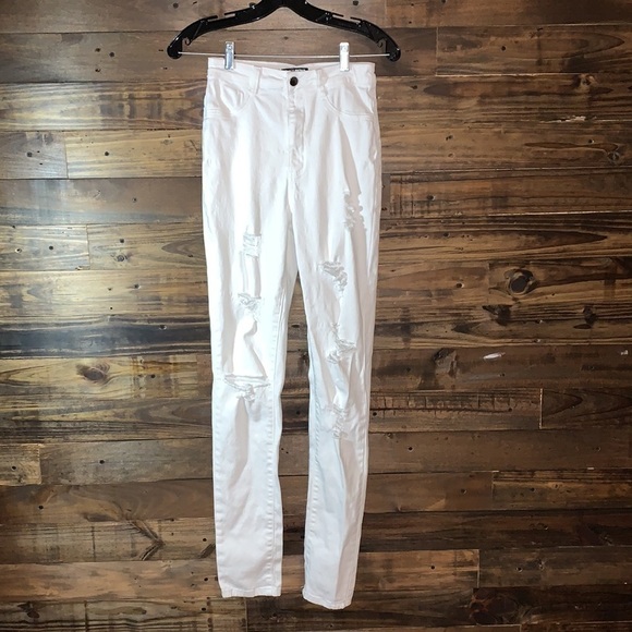 Fashion Nova Distressed White Jeans sz 7. - Picture 4 of 13